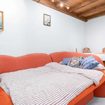 Cozy Diemtigtal Maisonette - Alpine Charm Parking *